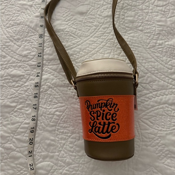 PUMPKIN SPICE LATTE purse!!! The cutest thing/ zipper closure/adjustable strap🎃 - Picture 5 of 11
